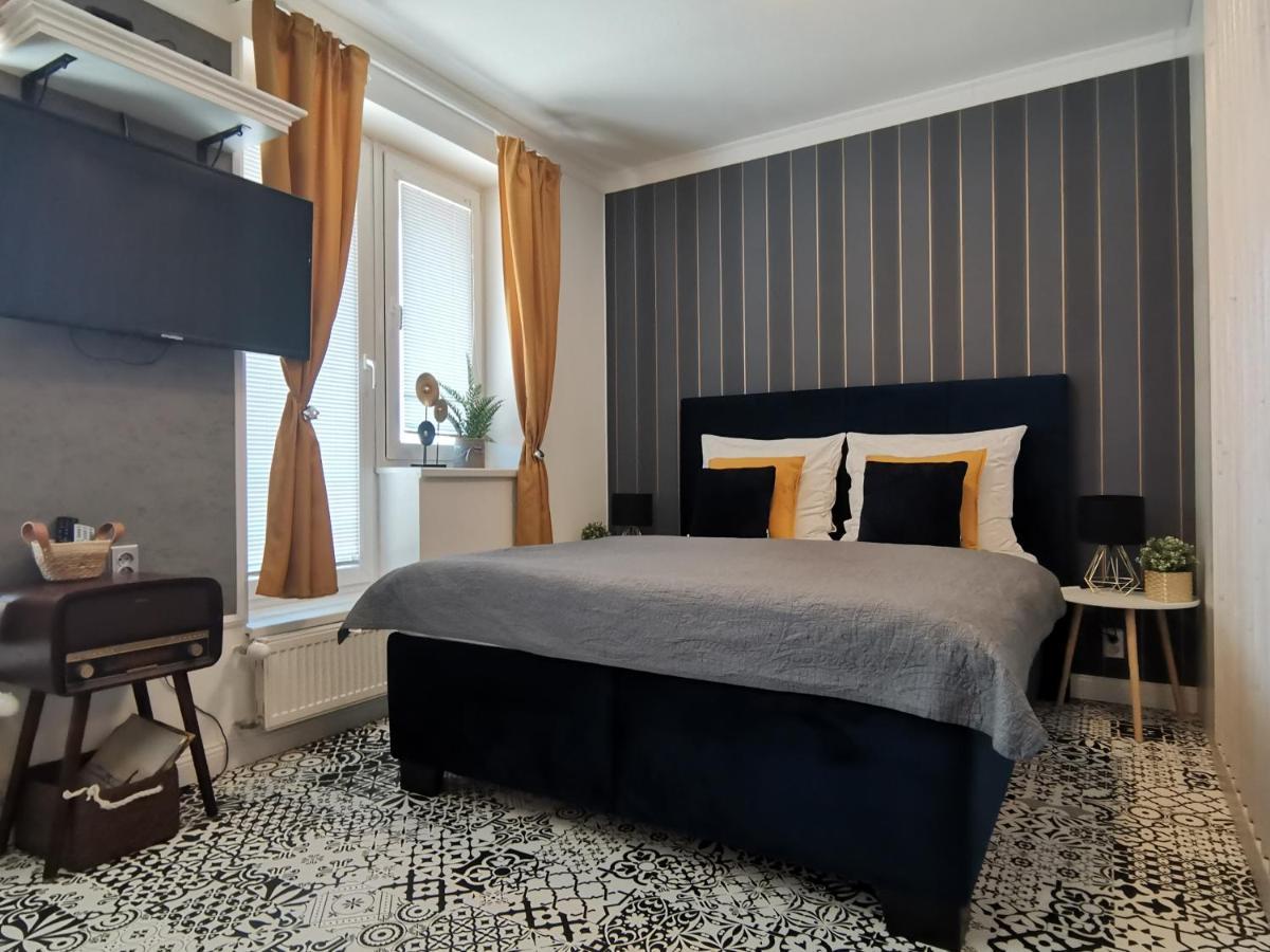 Palffy Lägenhet Bratislava Exteriör bild
